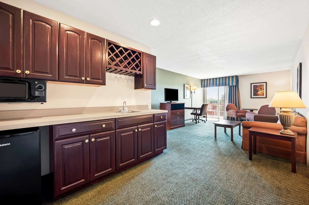Best Western Annawan Inn - photo 11