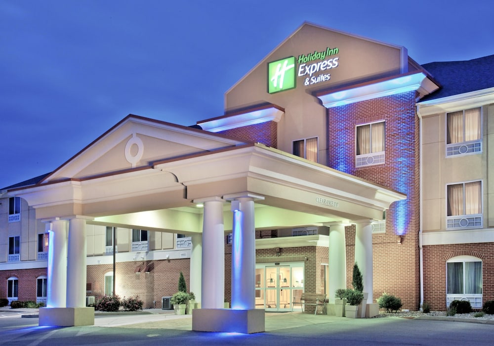 Holiday Inn Express Hotel & Suites Urbana Champaign by IHG in Urbana, United States