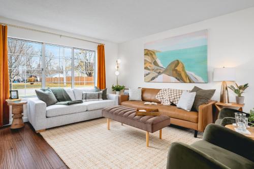 NEW Barlow by the Bay 3BR Townhome Downtown in Traverse City, United States