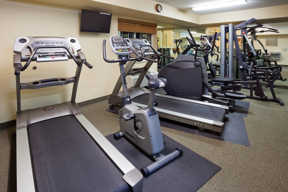 Candlewood Suites Milwaukee Brown Deer by IHG - photo 17