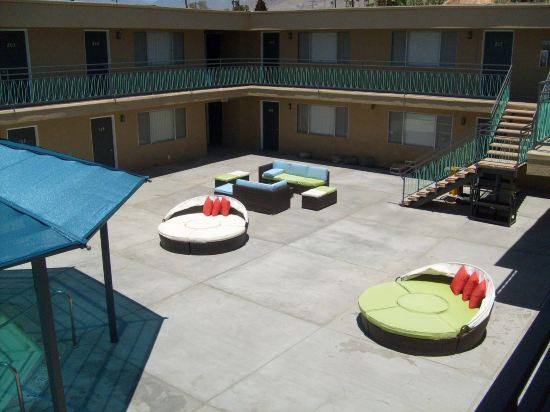 Vista Ventana — Desert Hot Springs