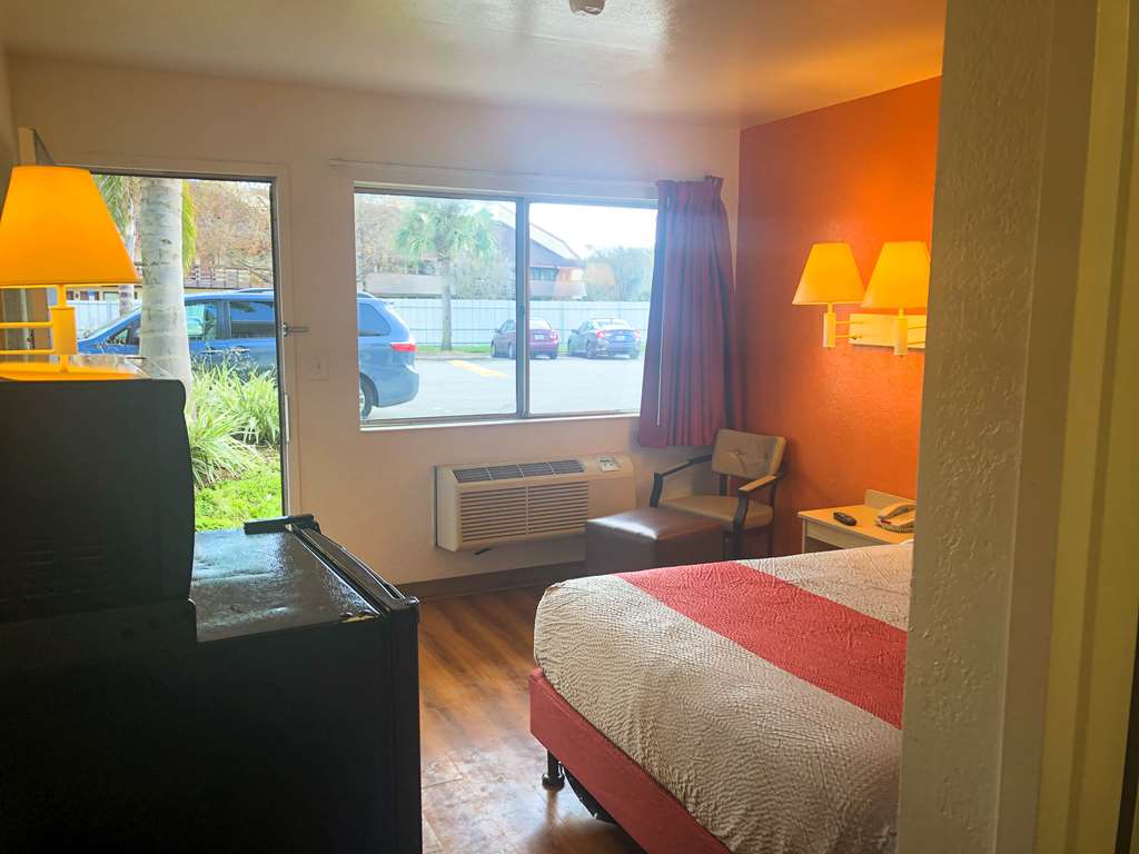 Motel 6 Jacksonville FL Orange Park - photo 21
