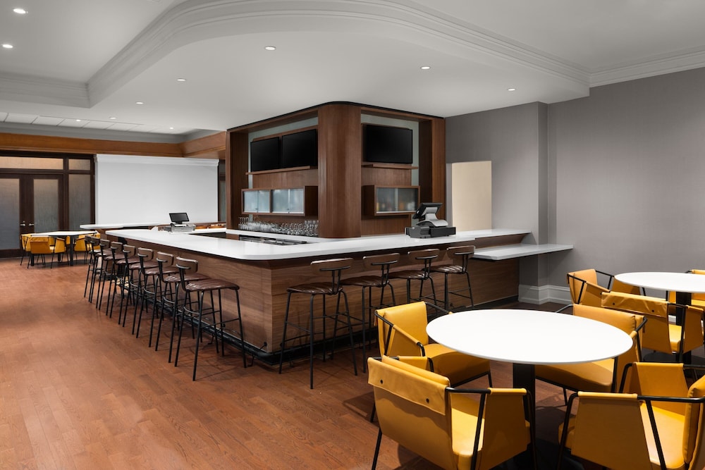 Courtyard by Marriott Chicago at Medical District UIC - photo 26