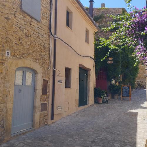 Emporda Habitaciones — hotel in Torroella De Montgri
