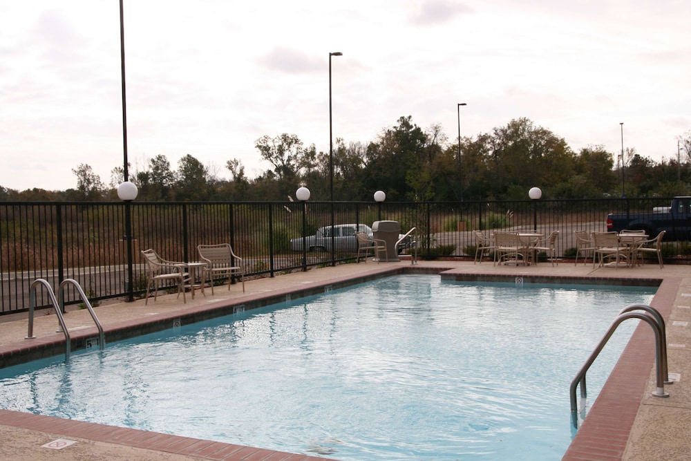 Hampton Inn & Suites Natchez - photo 18