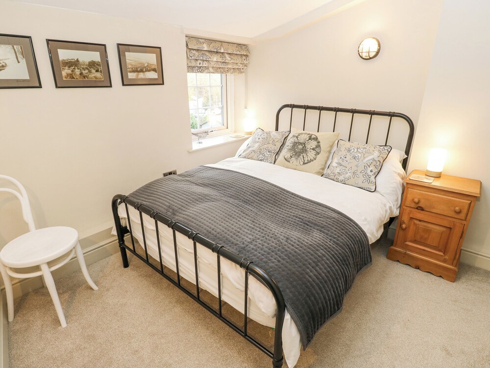 Cherry Tree Cottage — Bingley — photo 5