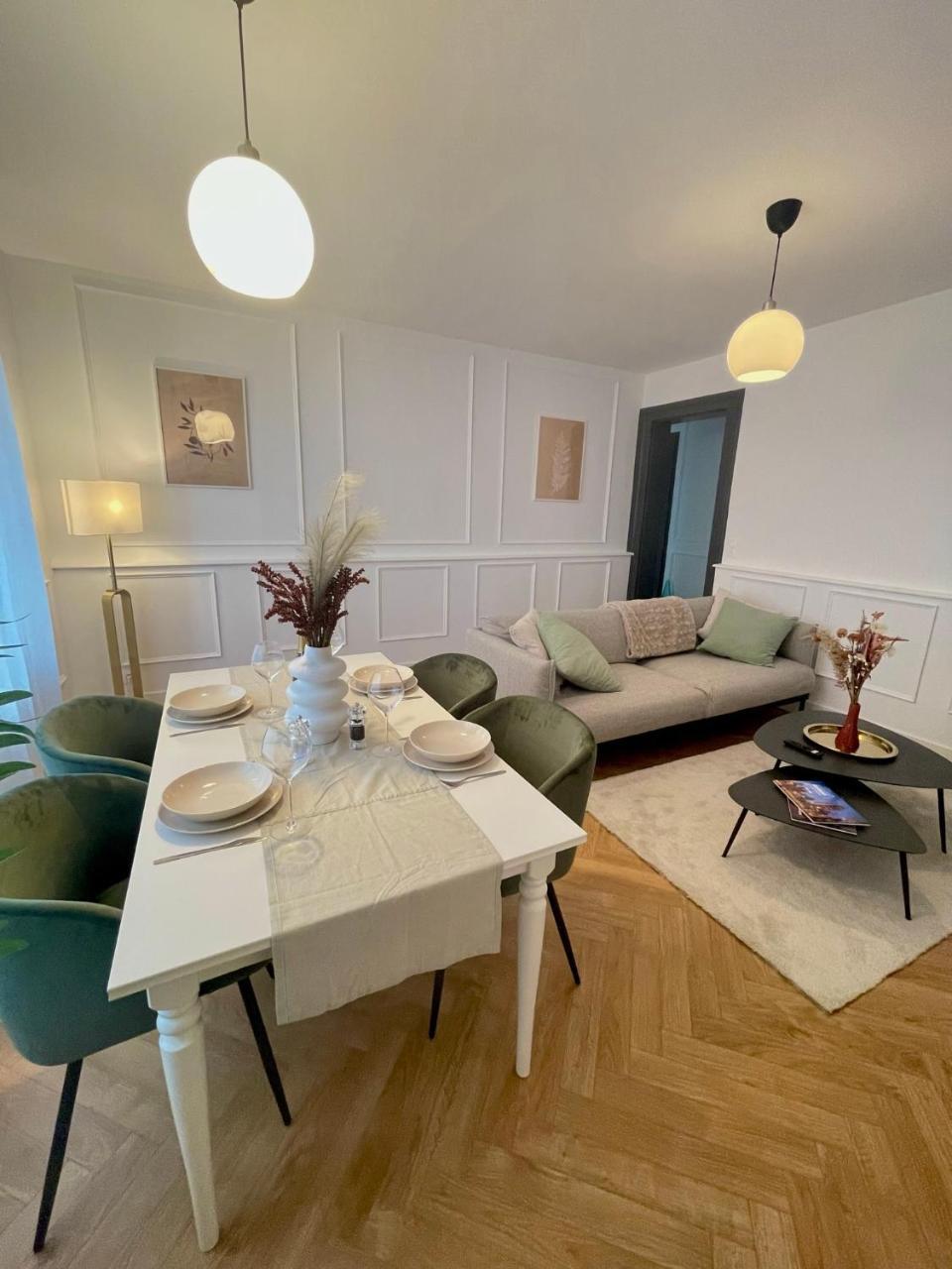 Jungleclassic En Plein Cœur de Mulhouse — 4-Star Luxury Hotel in Mulhouse, France