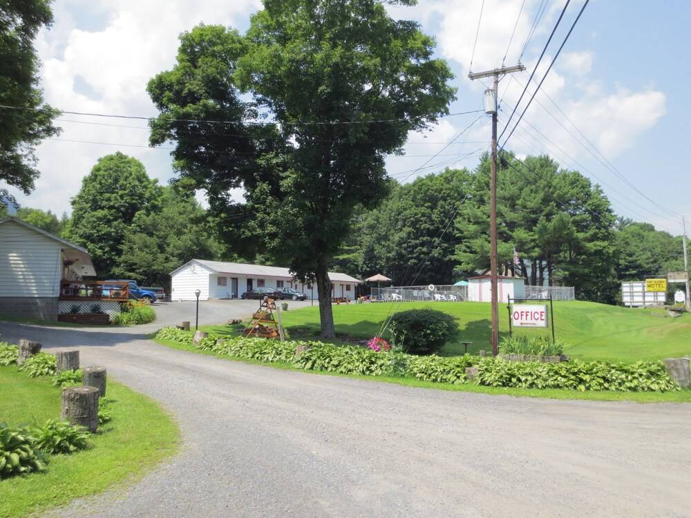 Four Seasons Motel - photo 14
