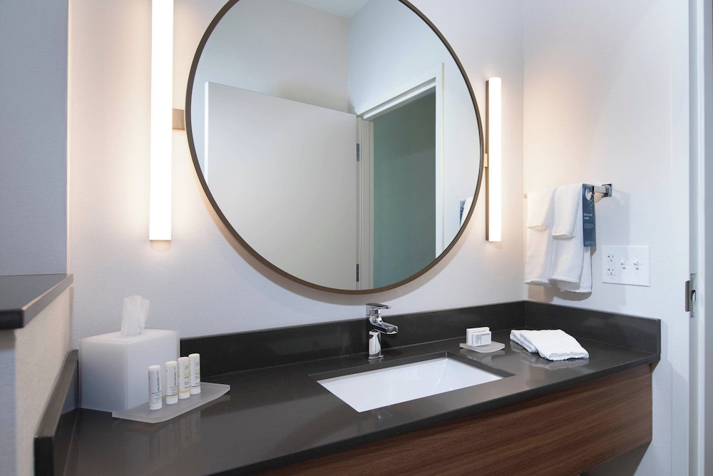 Fairfield Inn & Suites by Marriott Dayton North - photo 16