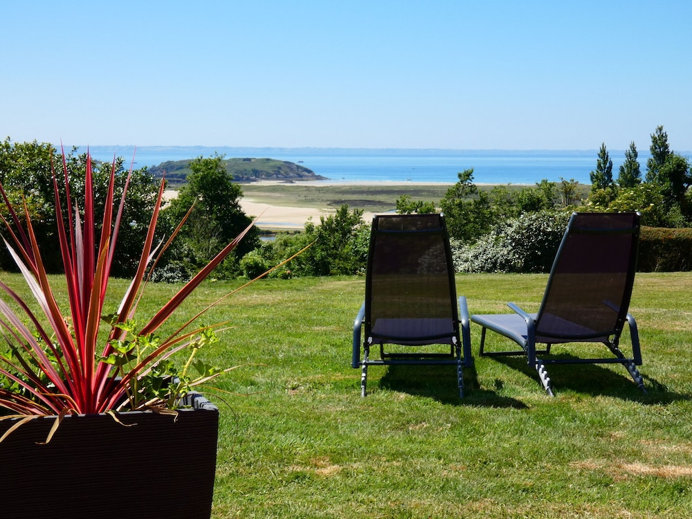 La Douce Escapade Crozon — 4-Star Luxury Hotel in Crozon, France
