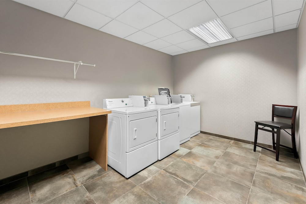 Hampton Inn & Suites Newtown - photo 131