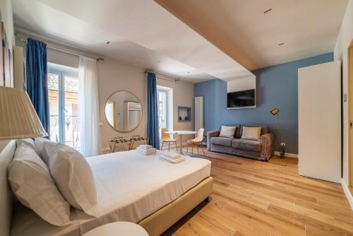 Luxury Corso Suite DesignD Stays — 4-Star Luxury Hotel in Rome, Italy