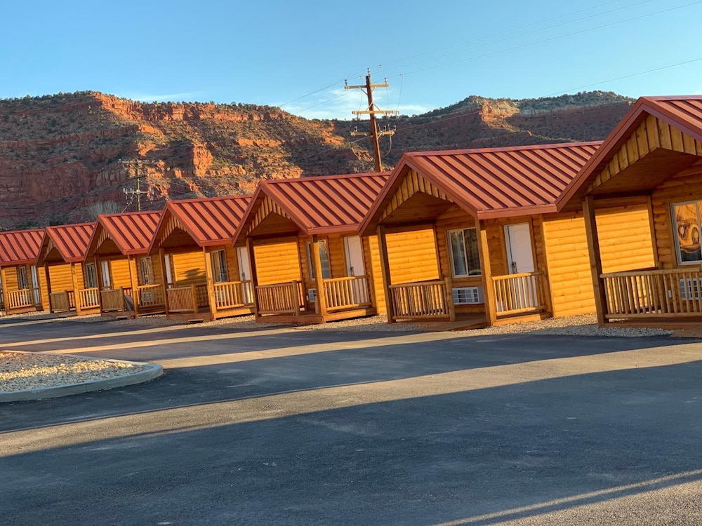 Red Canyon Cabins - photo 20