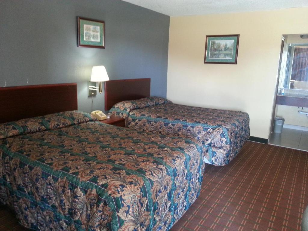 Mount Laurel Motel - photo 3