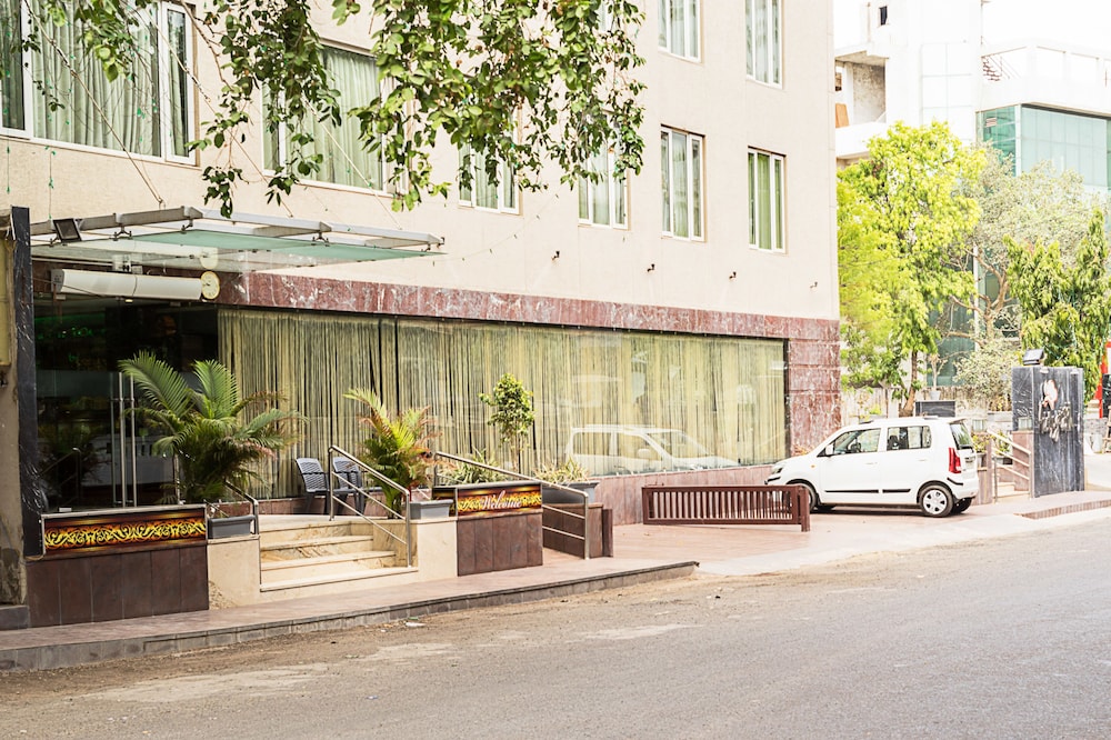 Hotel Super Inn Armoise