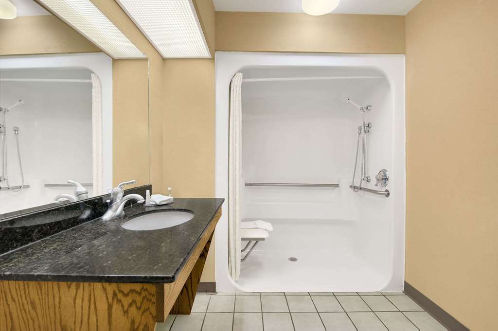 Baymont by Wyndham Warner Robins - photo 13