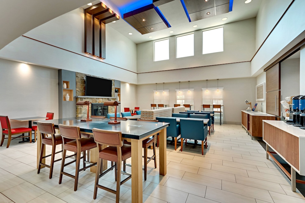Holiday Inn Express Hotel & Suites Weatherford by IHG - photo 53