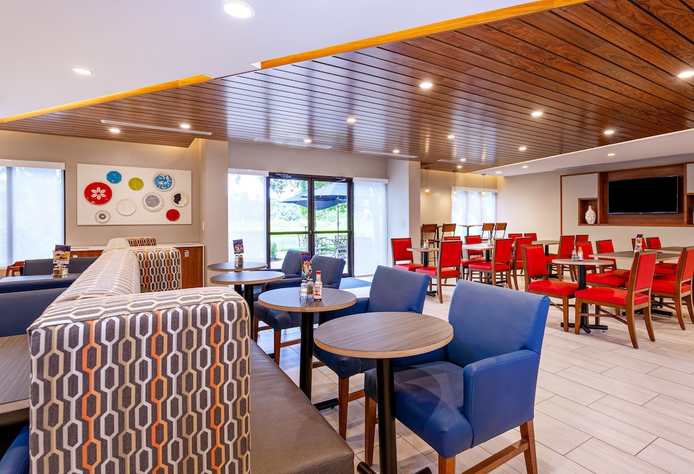 Holiday Inn Express Tampa Brandon by IHG - photo 22