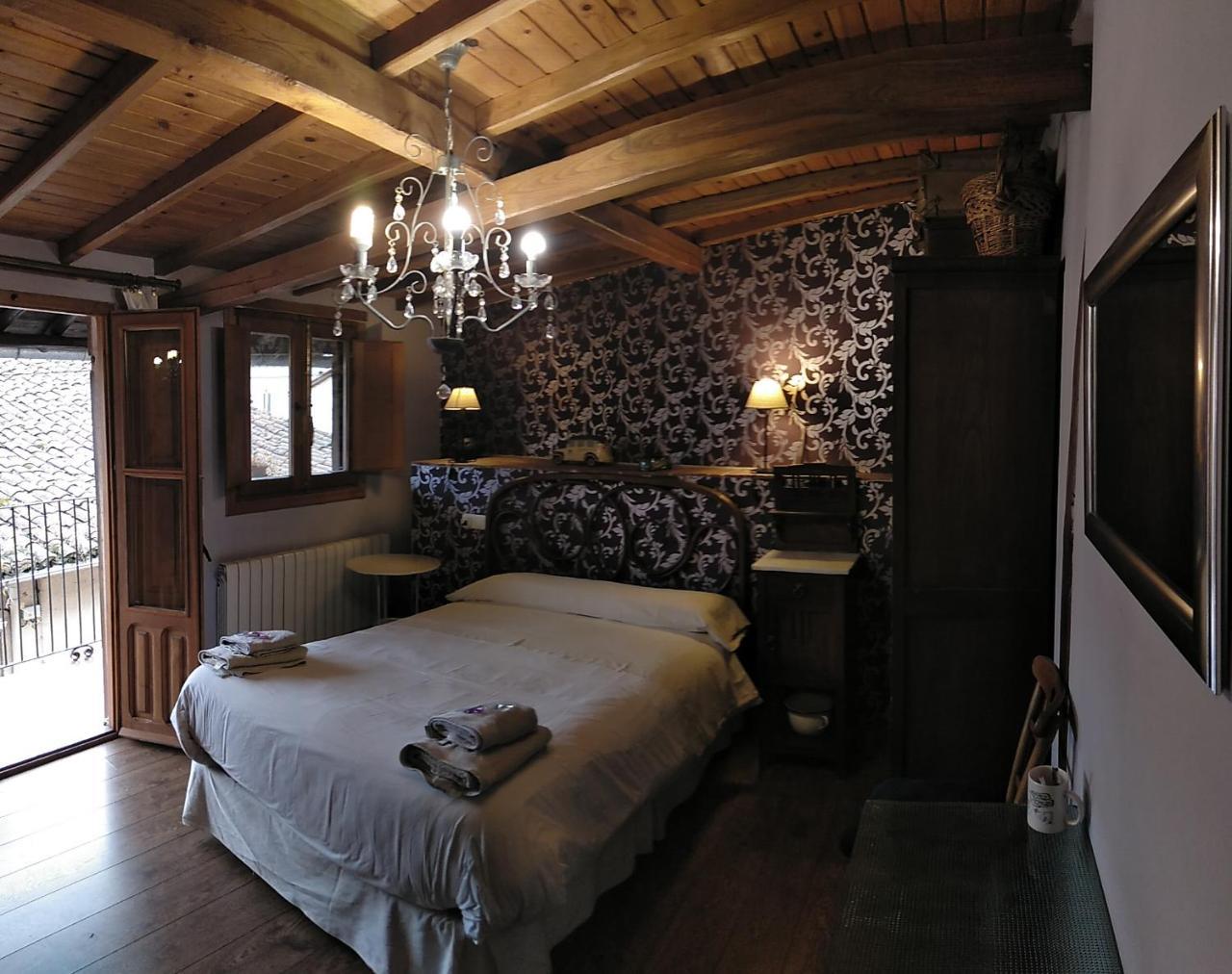 La Herrera lll — 4-Star Luxury Hotel in San Esteban De La Sierra, Spain