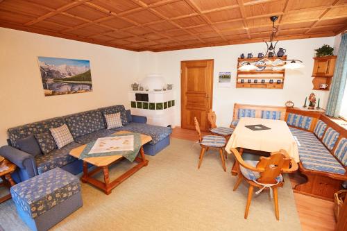 Ferienwohnung Decker — 4-Star Luxury Hotel in Oberstdorf, Germany