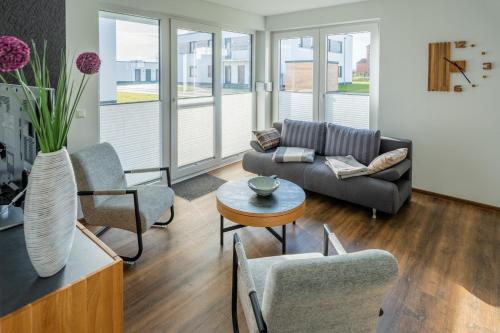 Hangar 19 Superior Apartment mit Terrasse und Garten H1W1 — 4-Star Luxury Hotel in Schwerin, Germany