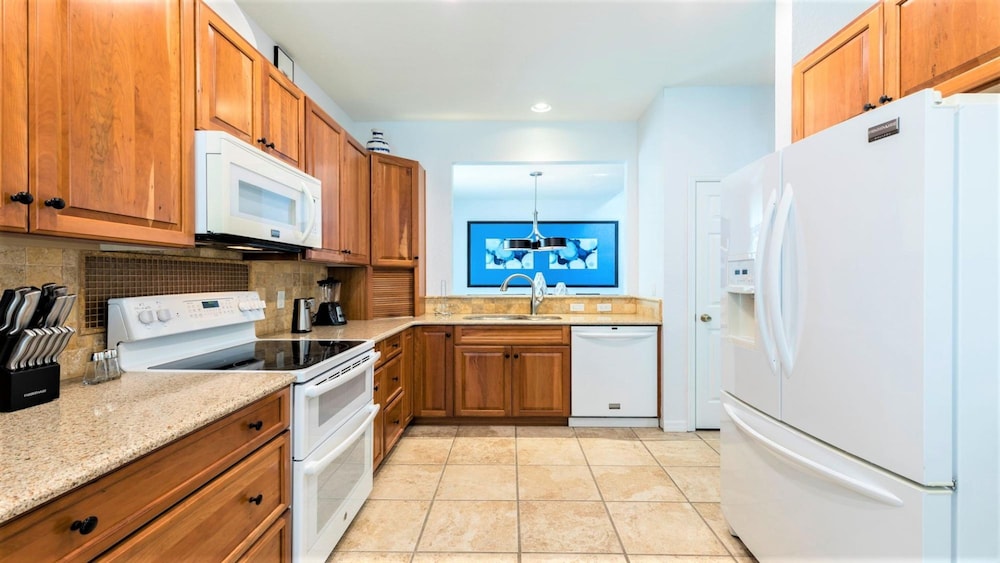 5BR Dream Getaway w South Facing Pool Kissimmee - photo 24