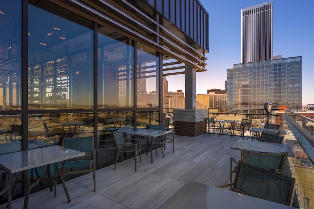 Hotel Indigo Tulsa DWTN Entertainment Area by IHG - photo 32