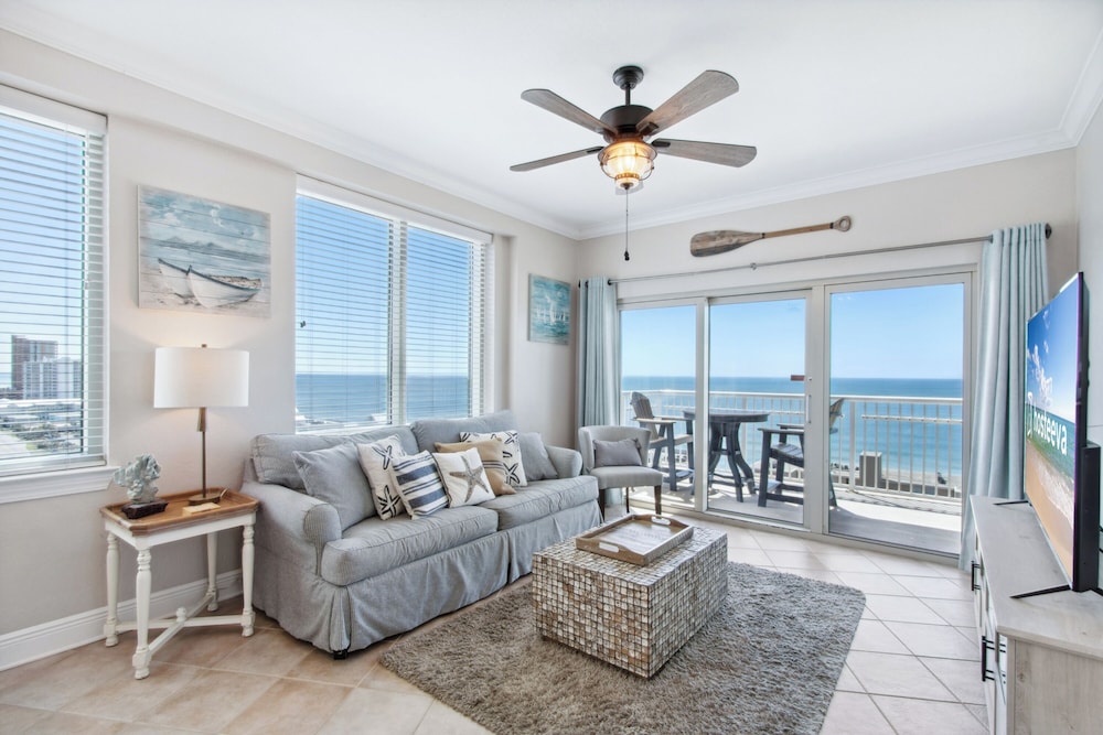 Crystal Tower Comfort Condos by Hosteeva - photo 57