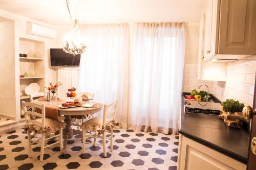 Luxury Apartment Residence la Fontana — 4-Star Luxury Hotel in Lucca, Italy