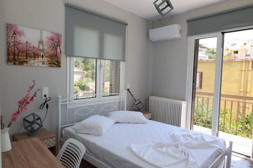 Beautiful apartment in Plomari — 4-Star Luxury Hotel in Plomari, Greece