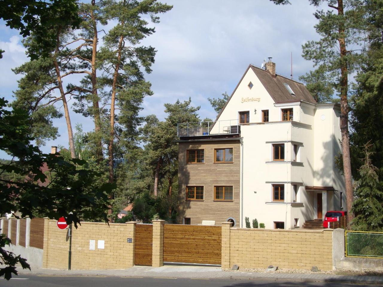 Apartmány Felsenburg Staré Splavy in Doksy, Czech Republic