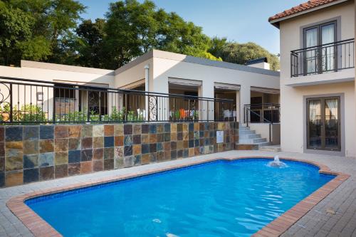 The African Penguin Guesthouse — 4-Star Luxury Hotel in Pretoria, South Africa