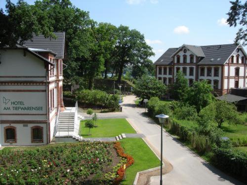 Hotel Am Tiefwarensee — Waren — photo 3