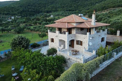 Olive Stone Villa — 4-Star Luxury Hotel in Messini, Greece