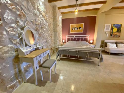 Panoraias Luxury Suite Kyparissia — 4-Star Luxury Hotel in Kyparissia, Greece