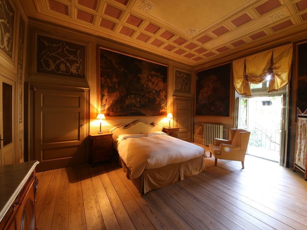 Palazzo Guicciardi — 4-Star Luxury Hotel in Ponte In Valtellina, Italy