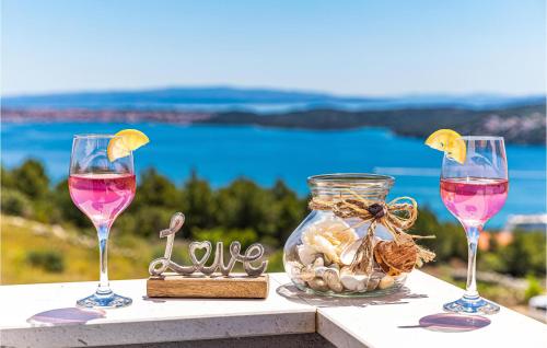 Beautiful Apartment In Seget Donji — 4-Star Luxury Hotel in Donji Seget, Croatia
