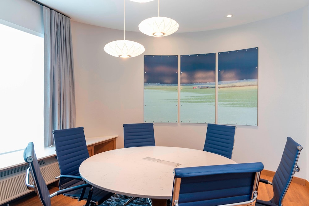 Fairfield Inn & Suites by Marriott Fair Oaks Farms - photo 72