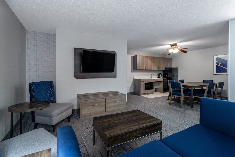 Holiday Inn Express & Suites Vadnais Heights by IHG - photo 12