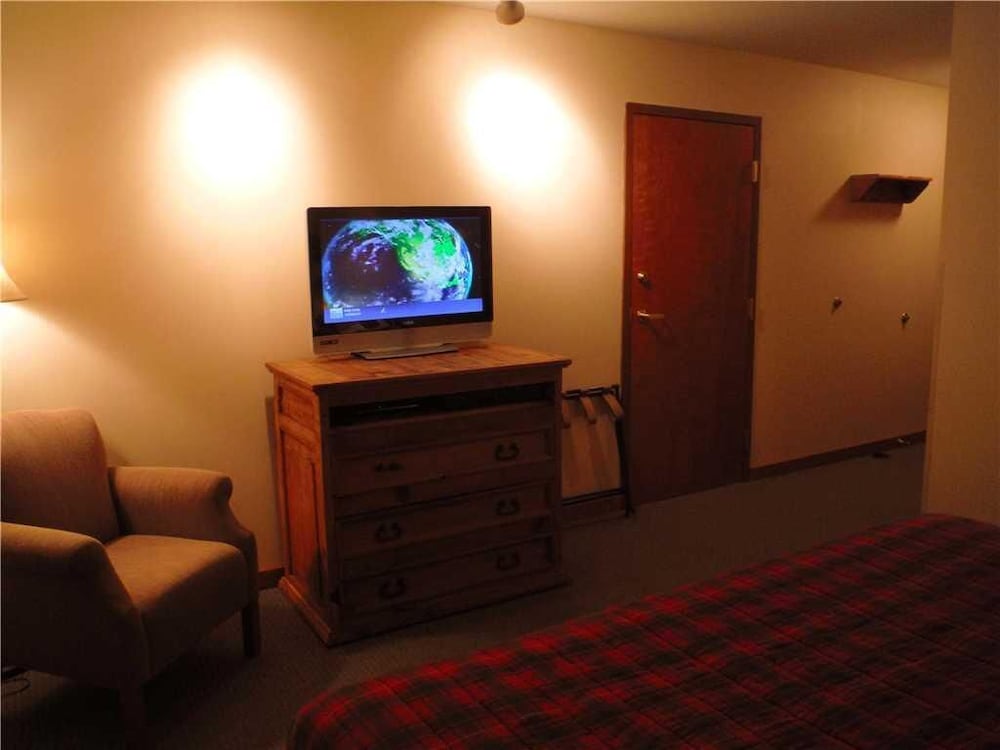 Kintla 206 Lock off 1 Br Hotel Room - photo 2
