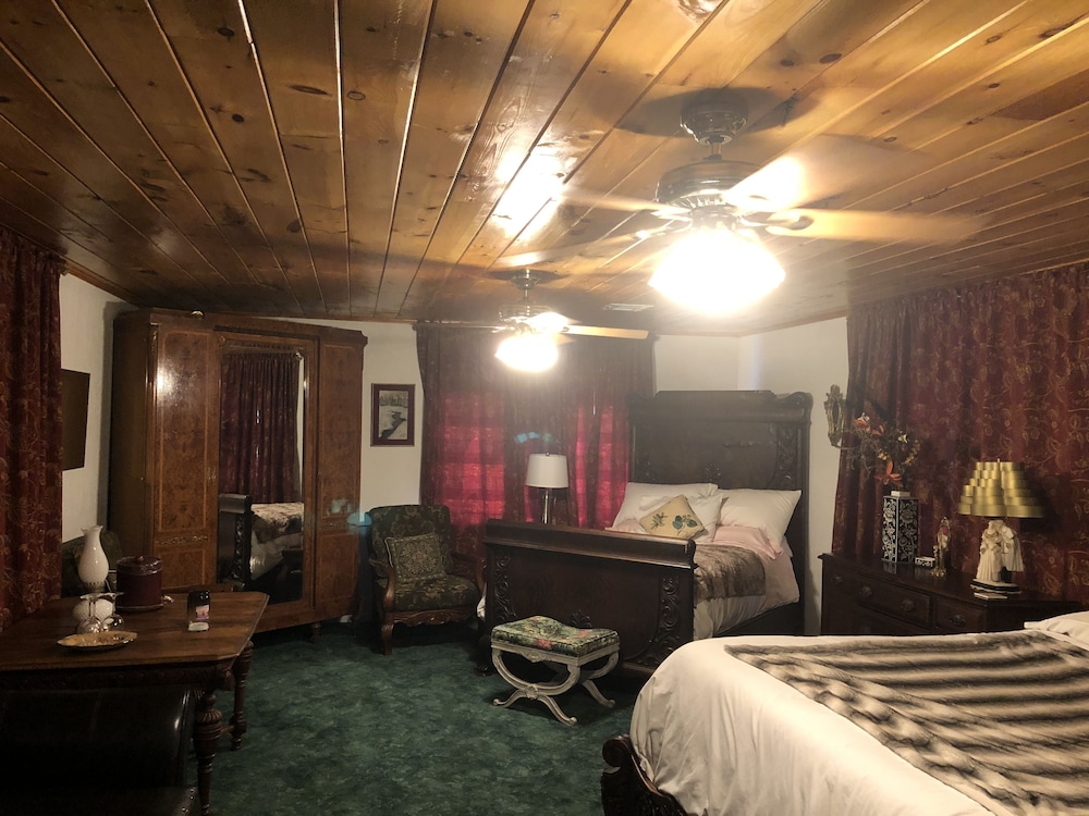 Echo Canyon Spa Resort - photo 36