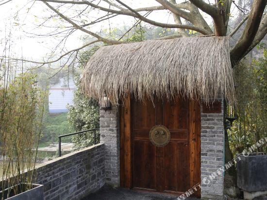 Juedu Nanshan Hostel — 4-Star Luxury Hotel in Chongqing, People's Republic of China