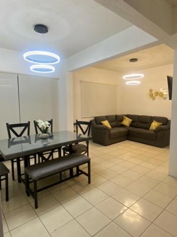 Hermosa Casa Privada En Fracc Valle Verde Al Sur De La Ciudad. — 4-Star Luxury Hotel in Tapachula, Mexico