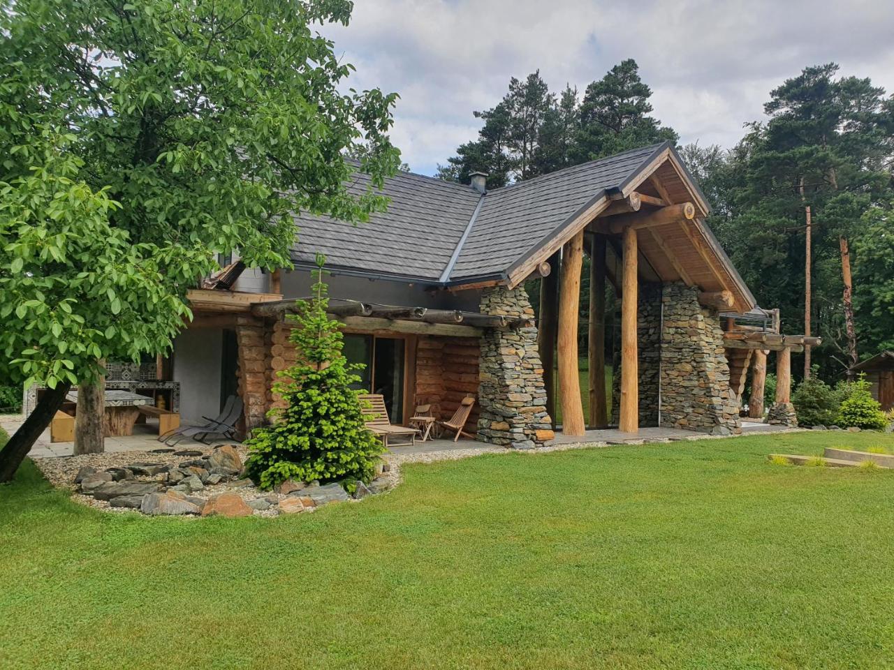Koča na samem Prestiž — 4-Star Luxury Hotel in Salovci, Slovenia