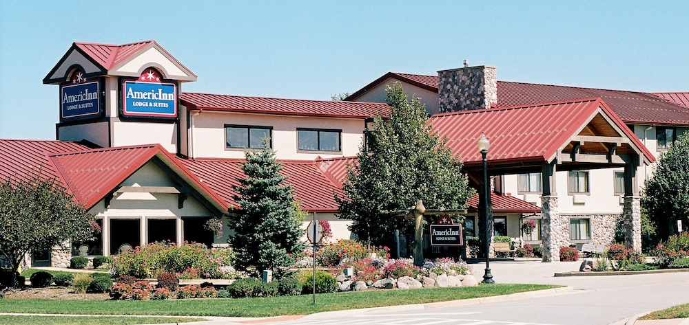 AmericInn by Wyndham Oswego - photo 27
