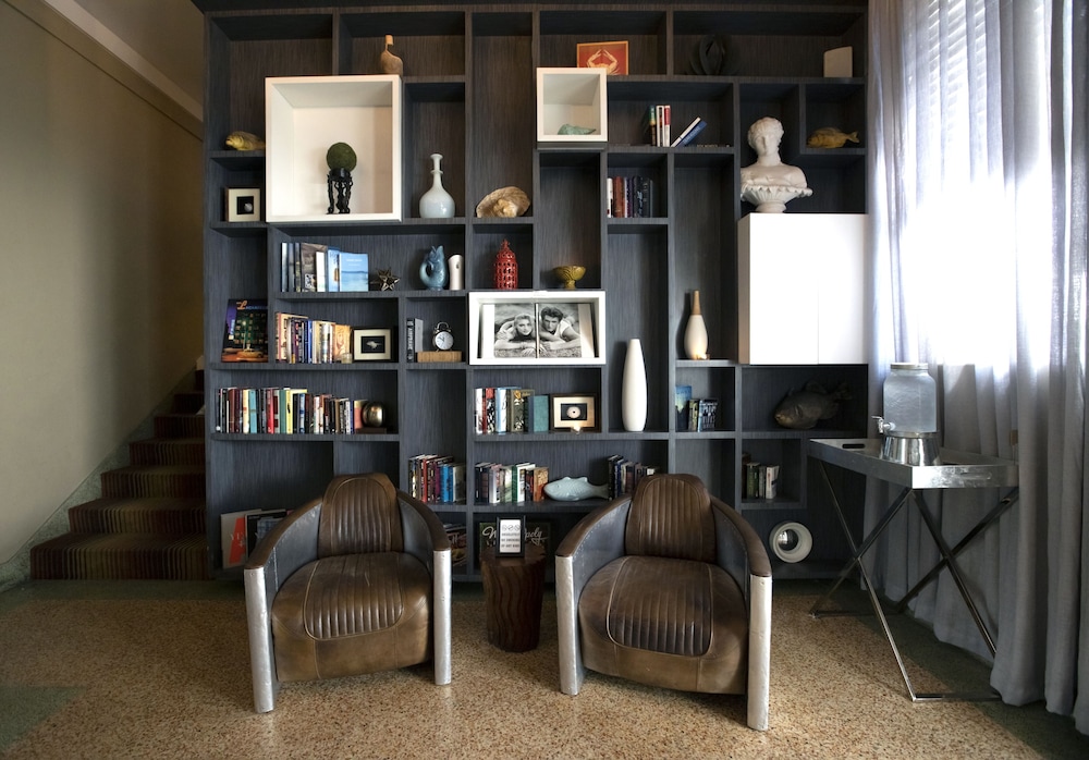 Lincoln Arms Suites - photo 5