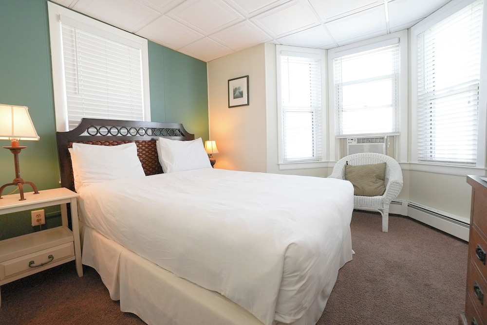 North Beach Hotel - photo 6