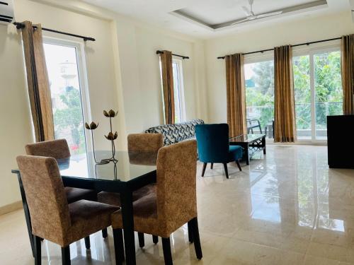 Bluo 1Bhk Dlf Cybercity Mg Road Balcony Lift