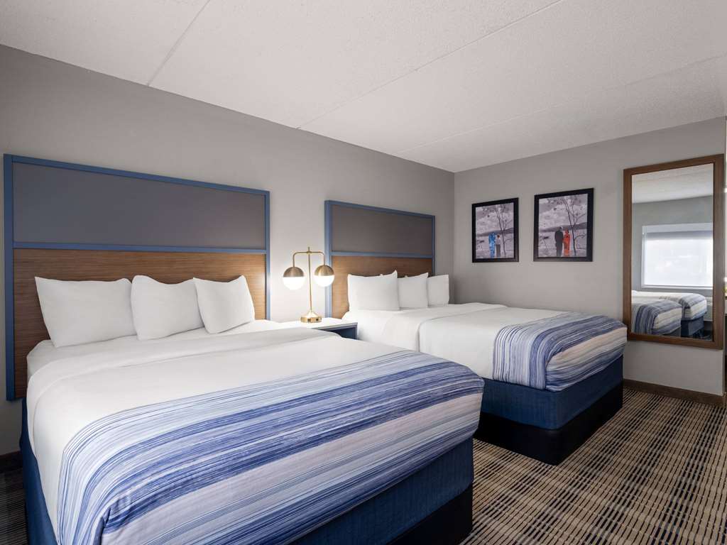 AmericInn by Wyndham Shakopee Near Canterbury Park - photo 18