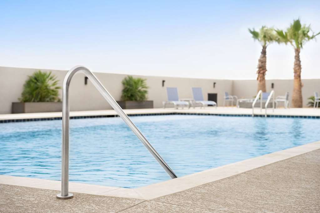 La Quinta Inn & Suites by Wyndham Del Rio - photo 19